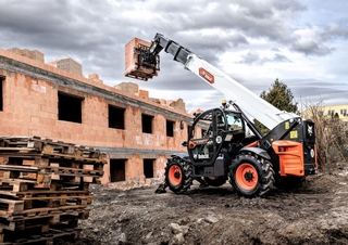 Телескопични манипулатори на материали Bobcat T40.180SLP 100 V