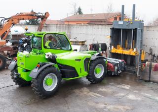 Телескопични манипулатори на материали Merlo TF 45.11 T-CS-156-CVTRONIC