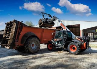 Телескопични манипулатори на материали Bobcat TL30.70 AGRI Low Cab 100 V