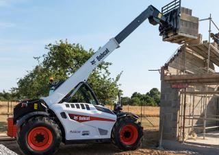 Телескопични манипулатори на материали Bobcat TL30.70 Low Cab 100 IV