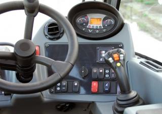 Телескопични манипулатори на материали Bobcat TL470HF Agri
