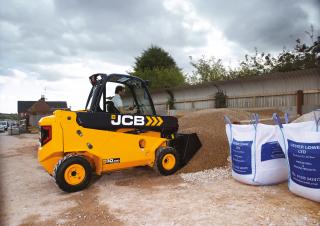 Телескопични манипулатори на материали JCB TLT30D 