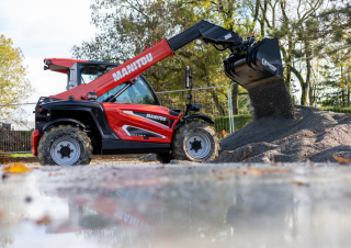Телескопични манипулатори на материали Manitou ULM 415 H