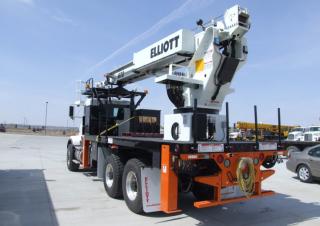 Телескопични подемници за стрели Телескопични вишки, монтирани на камион Elliott Equipment G72R HiReach