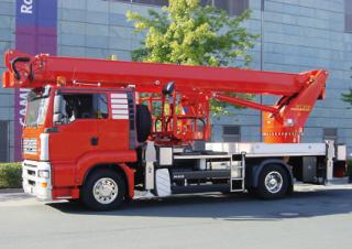 Телескопични подемници за стрели Телескопични вишки, монтирани на камион Palfinger WT 370