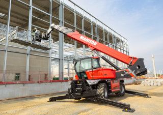 Телескопични товарачи с горна конструкция Manitou MRT-X 3060