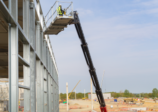 Телескопични товарачи с горна конструкция Manitou MRT-X 3060
