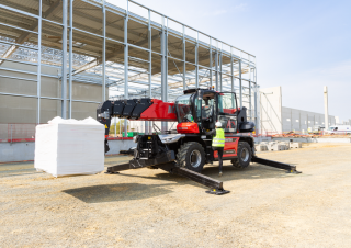 Телескопични товарачи с горна конструкция Manitou MRT-X 3060