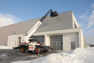 Телескопични товарачи с горна конструкция Bobcat TR50210
