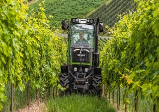Трактори 4WD (задвиждане на четирите колела) Fendt 209 F Vario Power