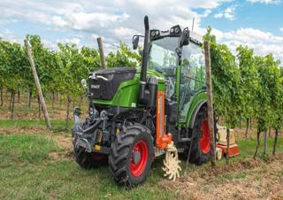 Трактори 4WD (задвиждане на четирите колела) Fendt 210 F Vario Power