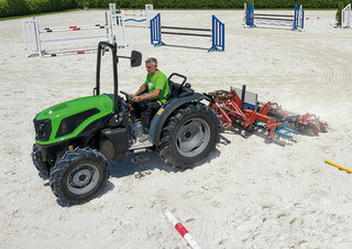 Трактори 4WD (задвиждане на четирите колела) DEUTZ-FAHR 3050