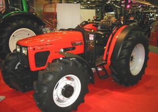 Трактори 4WD (задвиждане на четирите колела) Valtra 3600 V