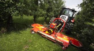 Трактори 4WD (задвиждане на четирите колела) Steyr 4075 Kompakt Basis