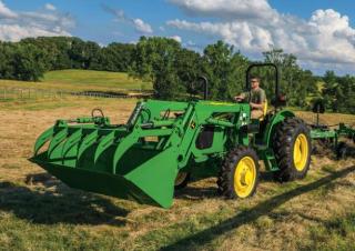 Трактори 4WD (задвиждане на четирите колела) John Deere 5045E 