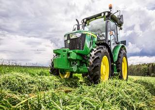 Трактори 4WD (задвиждане на четирите колела) John Deere 5067E