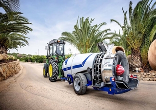 Трактори 4WD (задвиждане на четирите колела) John Deere 5105GN