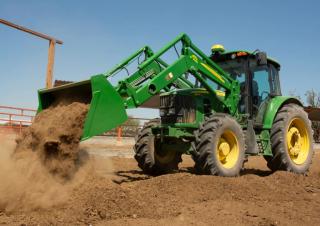 Трактори 4WD (задвиждане на четирите колела) John Deere 6105J