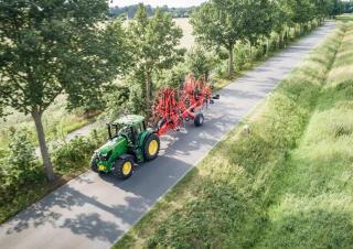 Трактори 4WD (задвиждане на четирите колела) John Deere 6155M 