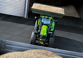 Трактори 4WD (задвиждане на четирите колела) DEUTZ-FAHR 6165.4 Agrotron RCShift 