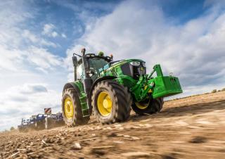 Трактори 4WD (задвиждане на четирите колела) John Deere 6175M 