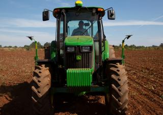 Трактори 4WD (задвиждане на четирите колела) John Deere 6403