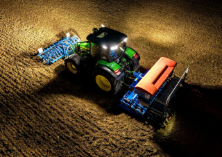 Трактори 4WD (задвиждане на четирите колела) John Deere 6M 105 