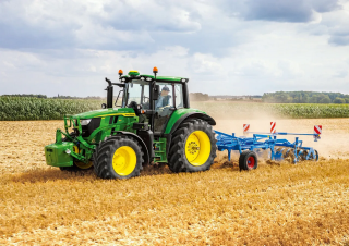 Трактори 4WD (задвиждане на четирите колела) John Deere 6M 150 