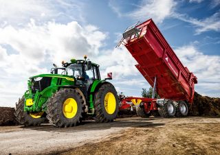 Трактори 4WD (задвиждане на четирите колела) John Deere 6M 240  