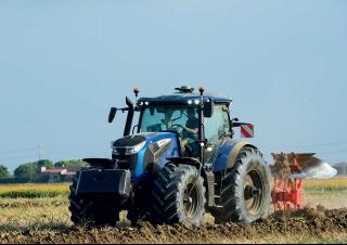 Трактори 4WD (задвиждане на четирите колела) Landini 7-240 V-Shift 