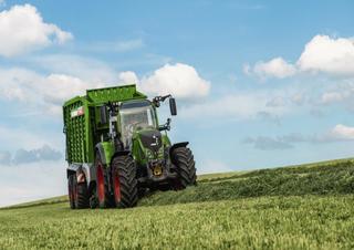 Трактори 4WD (задвиждане на четирите колела) Fendt 718 Vario Power 