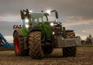 Трактори 4WD (задвиждане на четирите колела) Fendt 720 Vario Power+