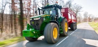 Трактори 4WD (задвиждане на четирите колела) John Deere 7200 R