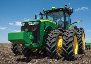 Трактори 4WD (задвиждане на четирите колела) John Deere 8400R