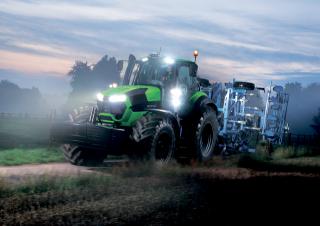Трактори 4WD (задвиждане на четирите колела) DEUTZ-FAHR 9310 Agrotron TTV