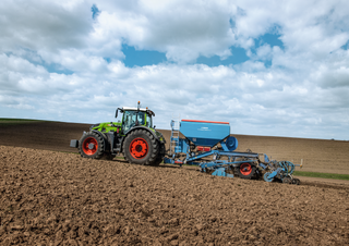 Трактори 4WD (задвиждане на четирите колела) Fendt 933 Vario Power 