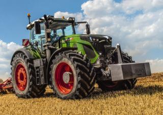Трактори 4WD (задвиждане на четирите колела) Fendt 933 Vario ProfiPlus