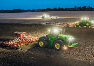 Трактори 4WD (задвиждане на четирите колела) John Deere 9620R