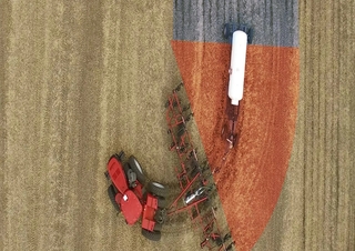 Трактори 4WD (задвиждане на четирите колела) Case IH AFS Connect Steiger 470
