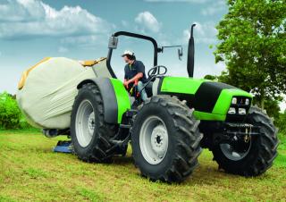 Трактори 4WD (задвиждане на четирите колела) DEUTZ-FAHR Agrolux 100