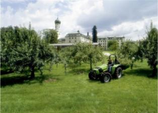 Трактори 4WD (задвиждане на четирите колела) DEUTZ-FAHR Agrolux 75