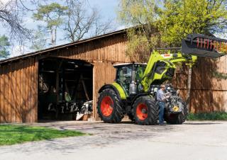 Трактори 4WD (задвиждане на четирите колела) Claas Arion 630 Hexashift