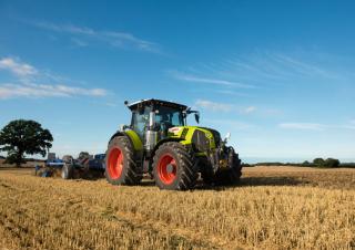 Трактори 4WD (задвиждане на четирите колела) Claas Arion 650 Hexashift