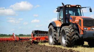 Трактори 4WD (задвиждане на четирите колела) Terrion ATM 7360