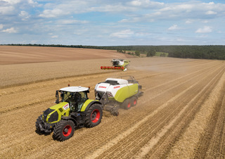 Трактори 4WD (задвиждане на четирите колела) Claas Axion 850
