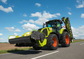 Трактори 4WD (задвиждане на четирите колела) Claas Axion 870 Cmatic 