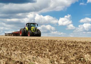 Трактори 4WD (задвиждане на четирите колела) Claas Axion 870 Cmatic 