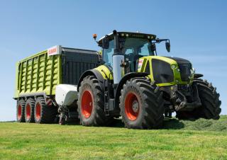 Трактори 4WD (задвиждане на четирите колела) Claas Axion 930
