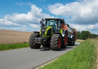 Трактори 4WD (задвиждане на четирите колела) Claas Axion 930 Cmatic