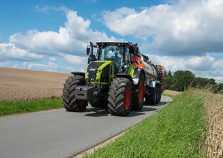 Трактори 4WD (задвиждане на четирите колела) Claas Axion 960 